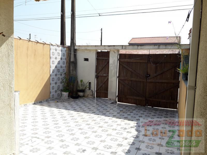 Casa à venda com 2 quartos, 72m² - Foto 4