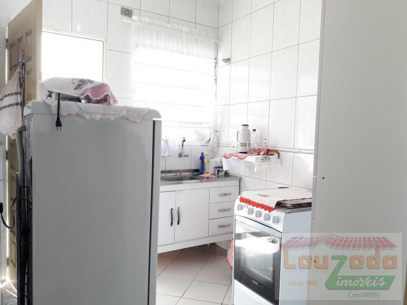 Casa à venda com 2 quartos, 72m² - Foto 13