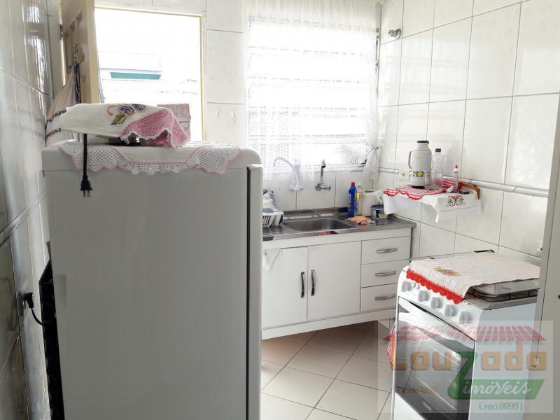 Casa à venda com 2 quartos, 72m² - Foto 14