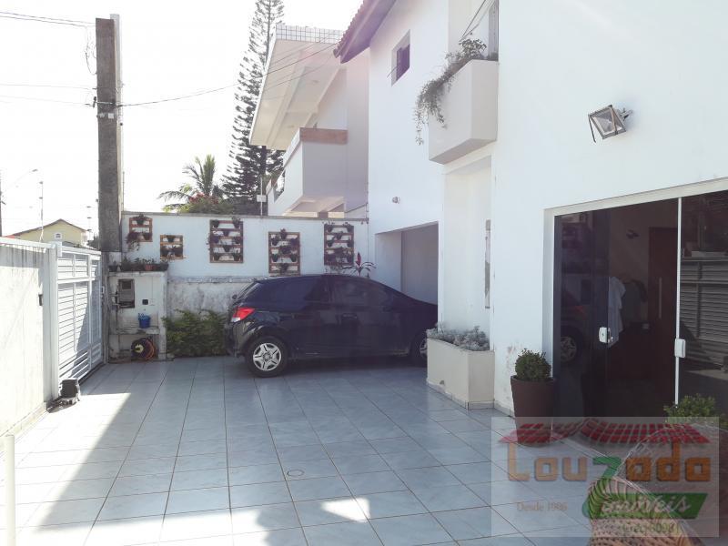 Sobrado, 6 quartos, 330 m² - Foto 2