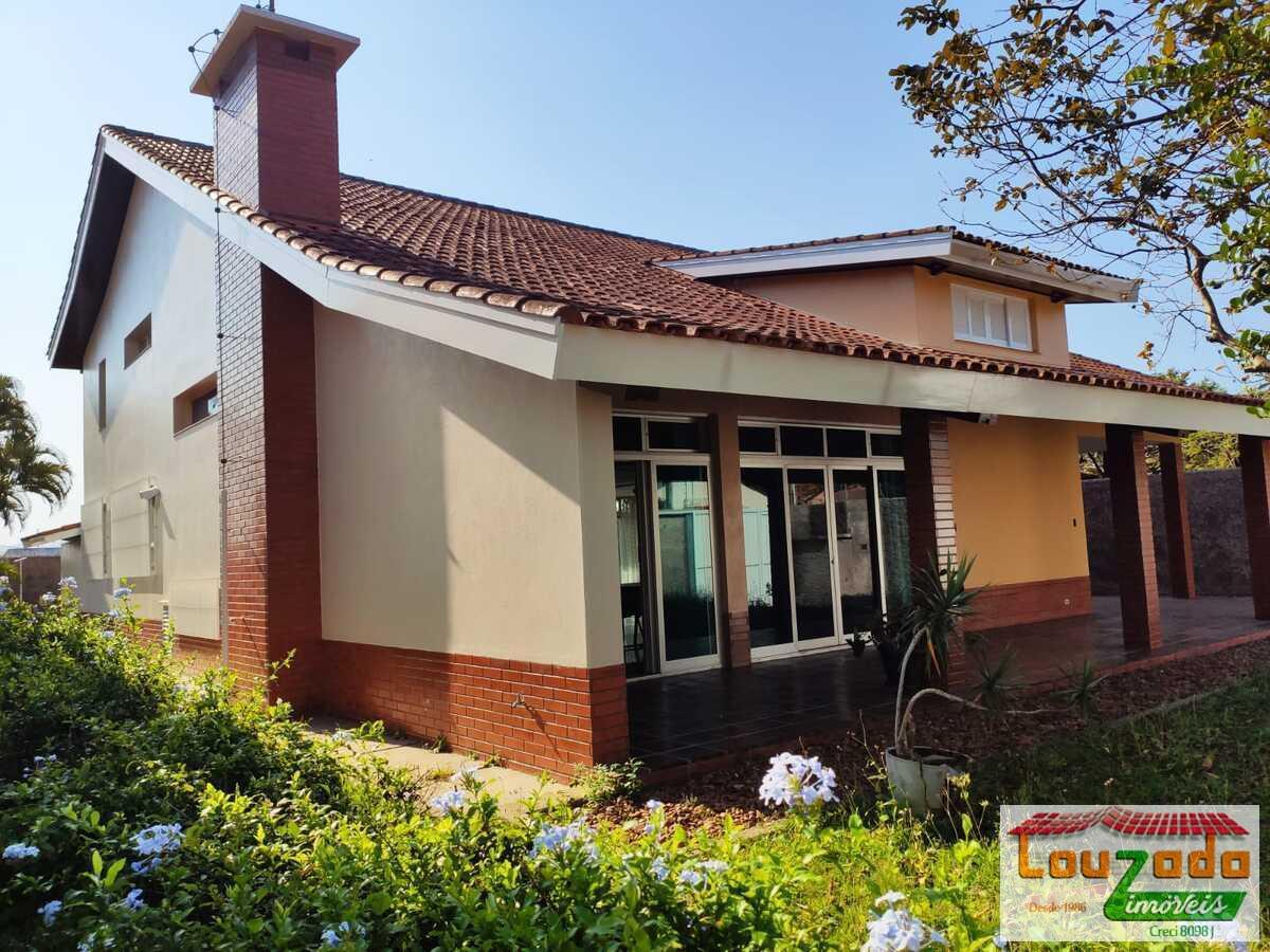 Sobrado, 3 quartos, 424 m² - Foto 1