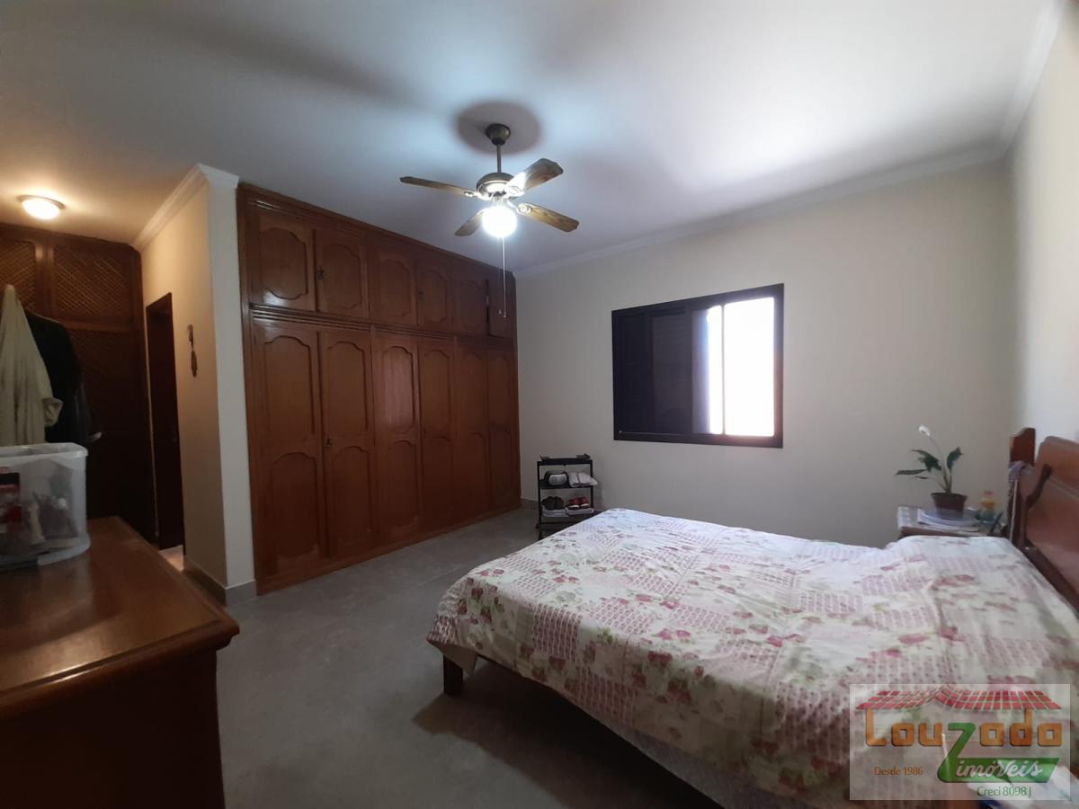 Casa, 3 quartos, 270 m² - Foto 8