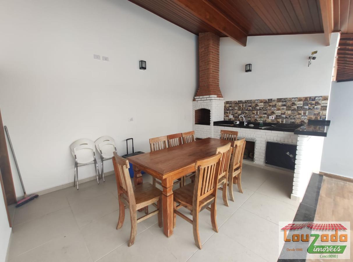 Casa, 3 quartos, 251 m² - Foto 2