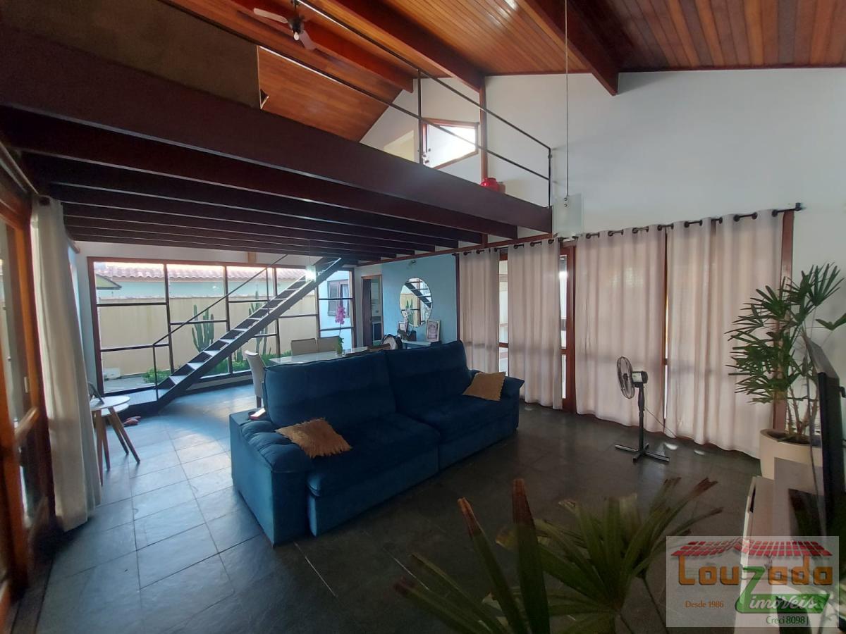 Casa, 5 quartos, 240 m² - Foto 1