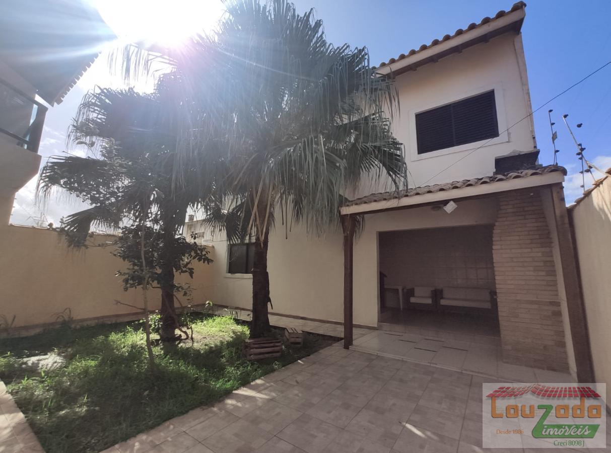 Sobrado, 3 quartos, 247 m² - Foto 1