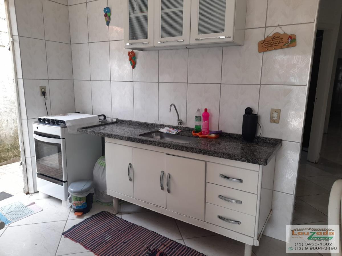 Casa à venda com 2 quartos, 60m² - Foto 4