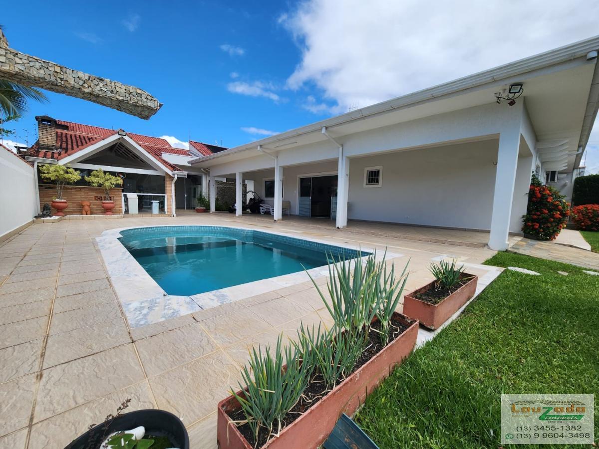 Casa, 6 quartos, 235 m² - Foto 1